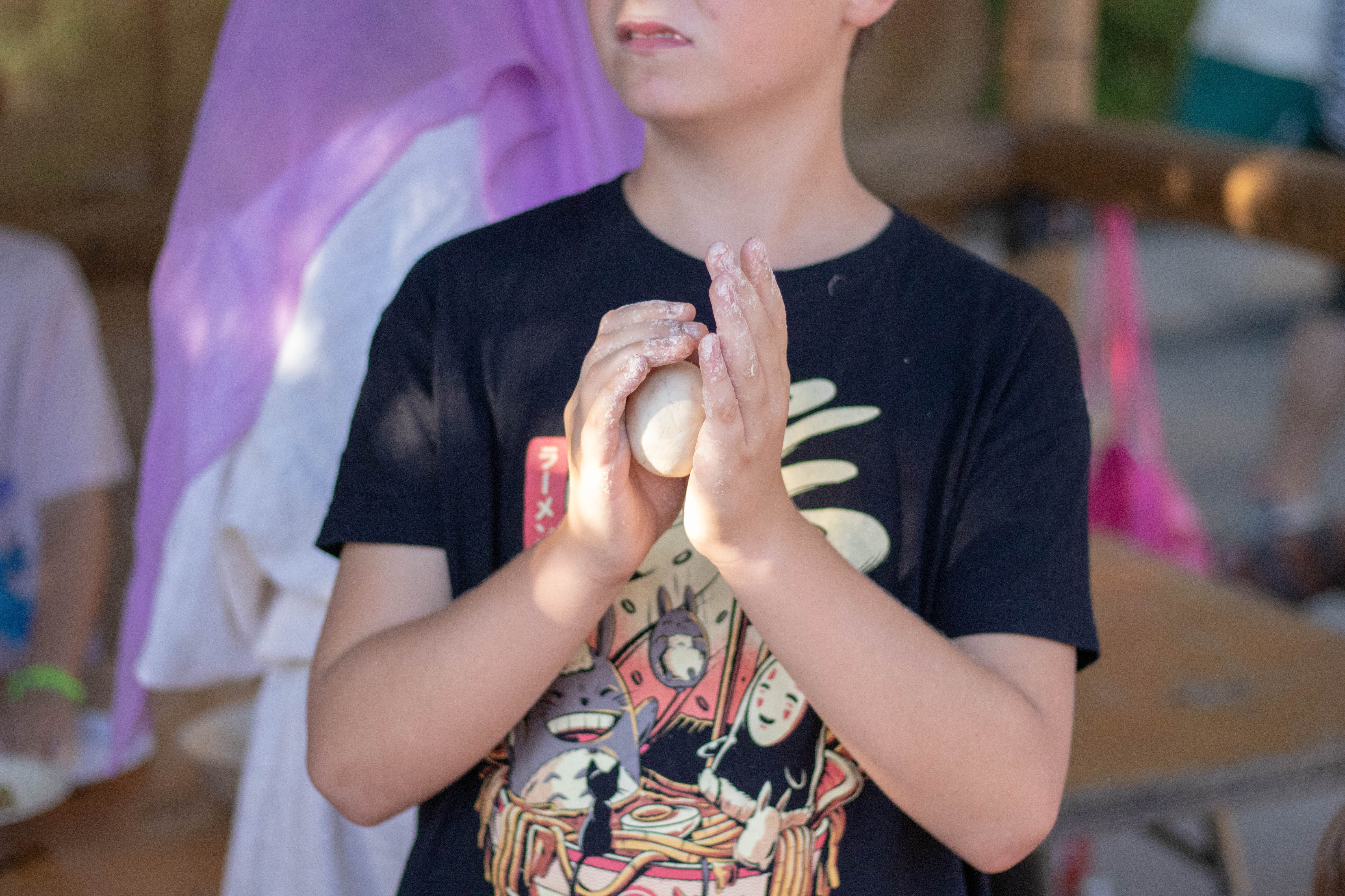 JUGA COM ELS ANTICS HABITANTS DEL CASTELL